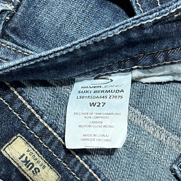 Silver Suki Bermuda shorts. Size 27 with a 13” inseam - Picture 5 of 6